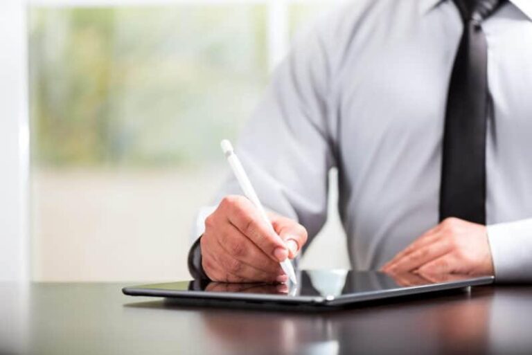 4 reasons why you should NOT store your contacts in your eSignature service